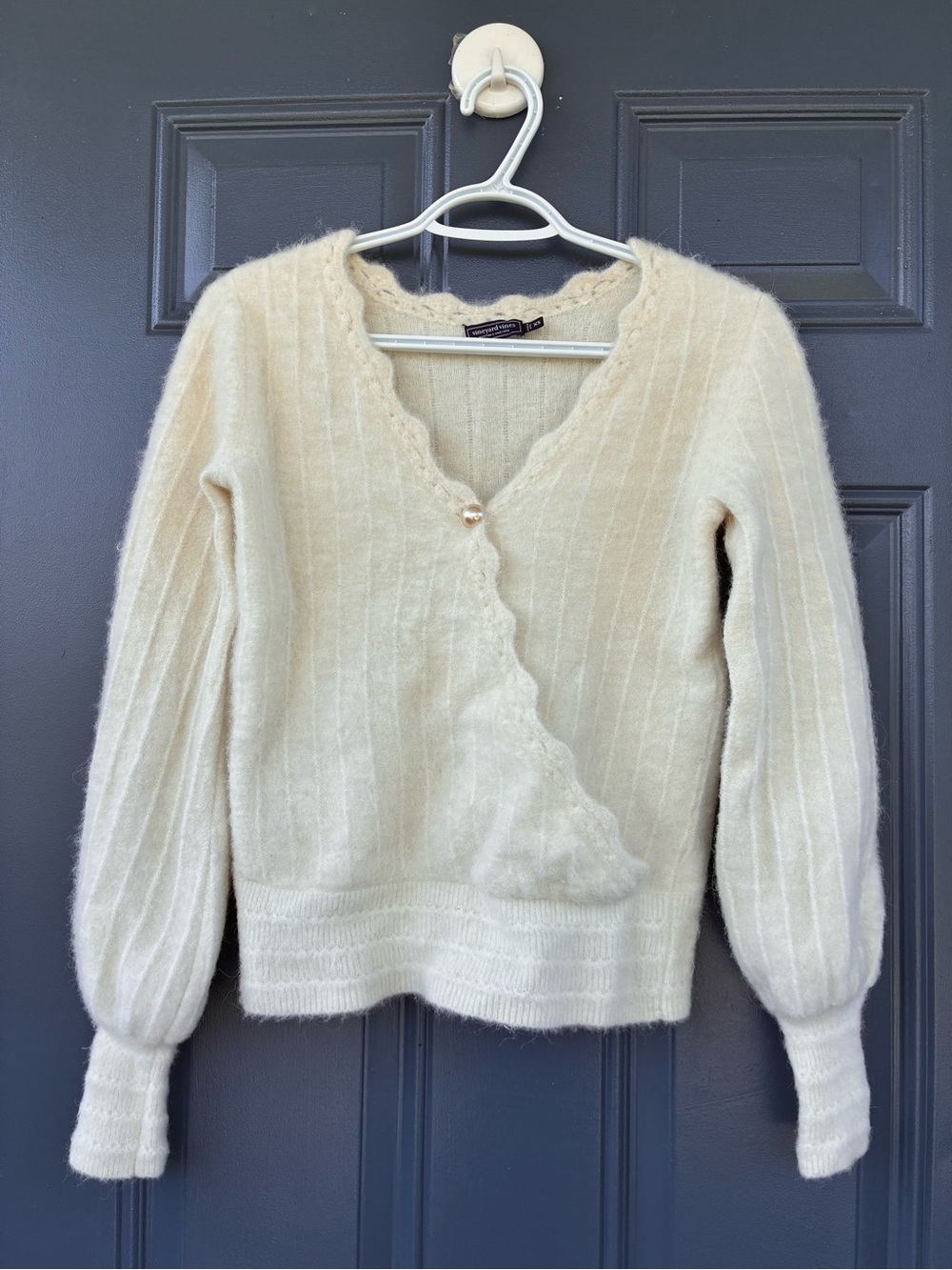 Vineyard Vines Ivory Scalloped V-Neck Alpaca Wool wrap Sweater Pearlized button